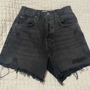 AGolde Riley Short size 24 washed black